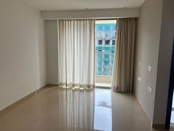 Room in 2 BHK Apartment at Hiranandani Highland, Powai – for Rent