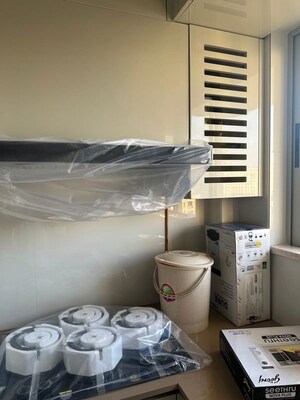 Team Area in 2 BHK Apartment at Hiranandani Highland, Powai – for Rent