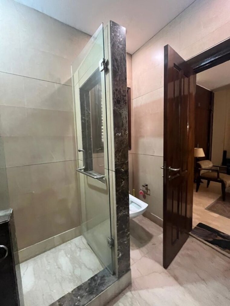 Bathroom, panchsheel park 4 Bedroom 500 Sq.Yd. Builder Floor In Panchsheel Park Delhi 9787389