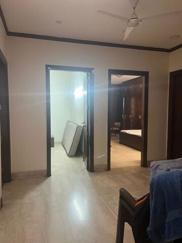 Room in 4 BHK Builder Floor at Panchsheel Park – for Sale