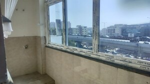 Room in 3 BHK Apartment at Film Nagar – for Rent