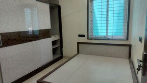 Room in 3 BHK Apartment at Film Nagar – for Rent