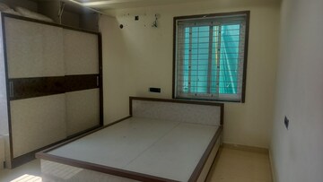 Room in 3 BHK Apartment at Film Nagar – for Rent