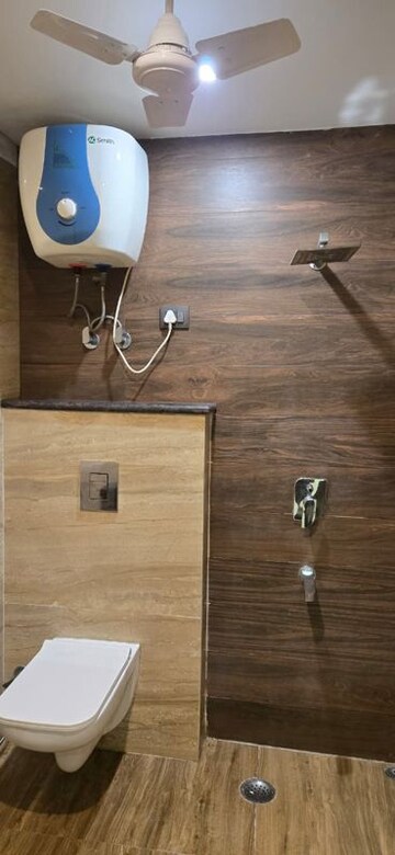 Furnished Amenities in 3 BHK Builder Floor at Greater Kailash ii – for Rent