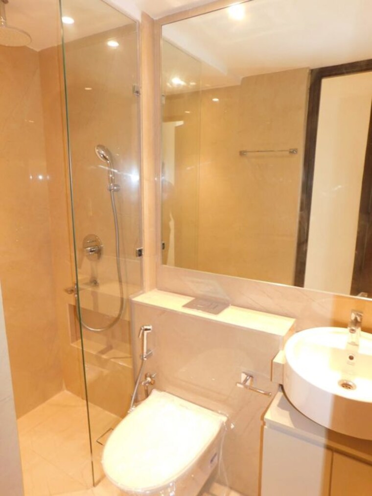 Bathroom, hiranandani-highland 3 Bedroom 755 Sq.Ft. Apartment In Powai Mumbai 9787426