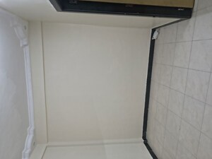 Room in 1 BHK Apartment at Kurla East – for Rent