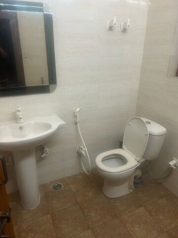 Bathroom in 3.5 BHK Apartment at RWA Apartments Sector 37, Sector 37 – for Rent