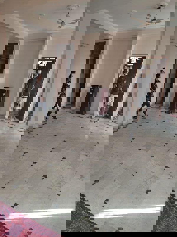 3.5 BHK Apartment For Rent in RWA Apartments Sector 37