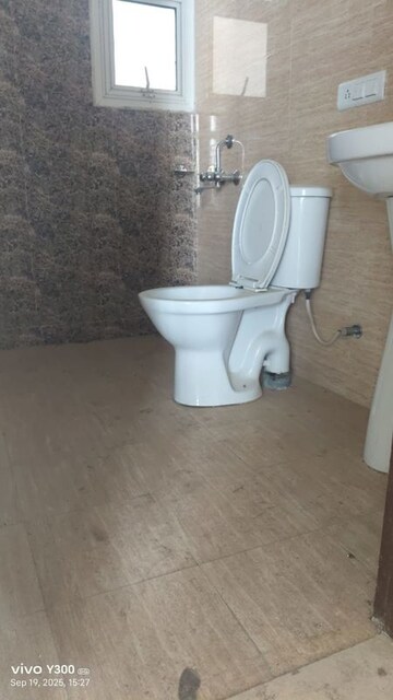 Attached Bathroom in 2 BHK Apartment at Omaxe Residency II, Gomti Nagar – for Sale