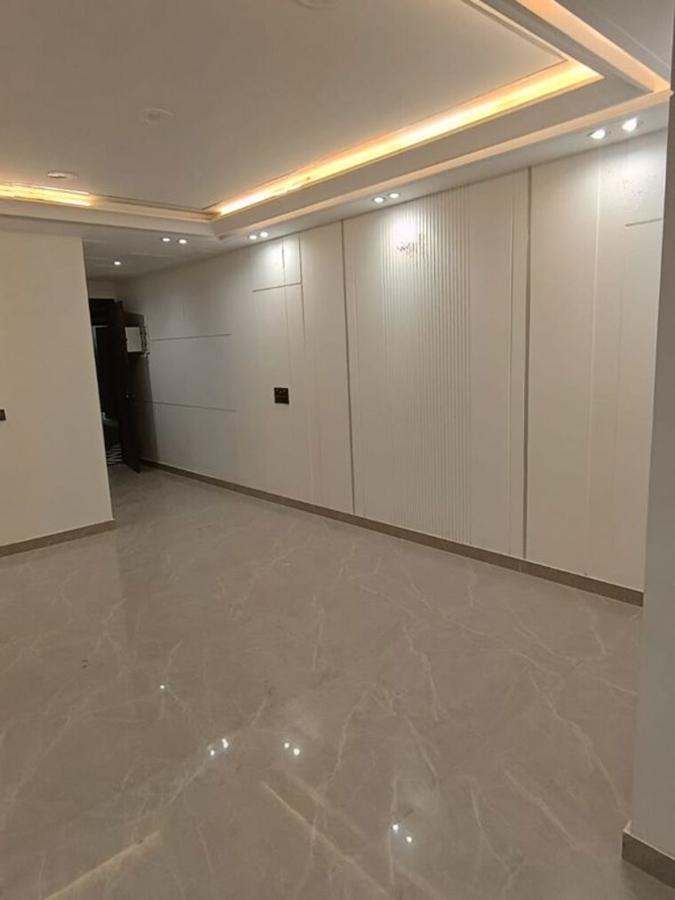 Room, igi airport area 3 Bedroom 1000 Sq.Ft. Builder Floor In Igi Airport Area Delhi 9787442