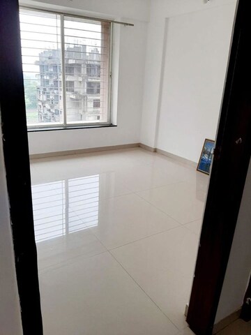 Room in 2 BHK Apartment at Sonigara Westmont, Tathawade – for Rent