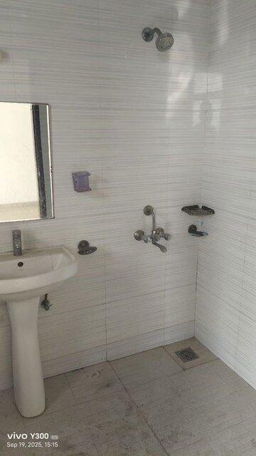 Bathroom in 2 BHK Apartment at Omaxe Waterscapes, Gomti Nagar – for Sale