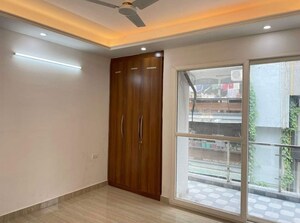 Room in 3 BHK Builder Floor at Saket – for Rent