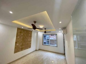 Furnished Amenities in 3 BHK Builder Floor at Saket – for Rent