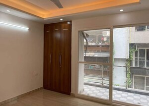 Room in 3 BHK Builder Floor at Saket – for Rent