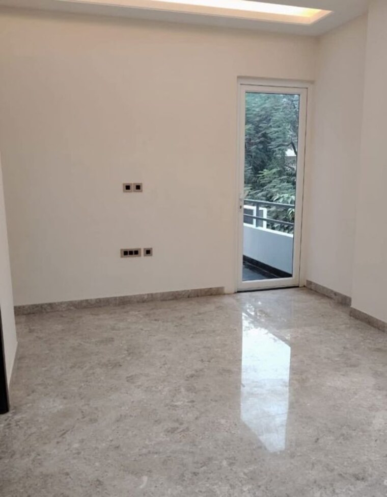 Room, saket 3 Bedroom 1500 Sq.Ft. Builder Floor In Saket Delhi 9787457