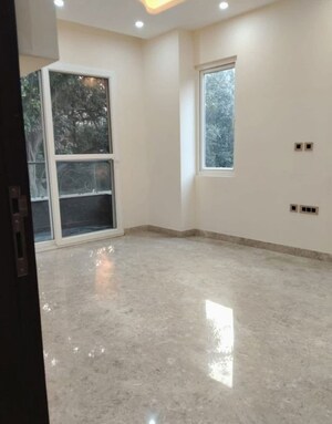 Room in 3 BHK Builder Floor at Saket – for Rent