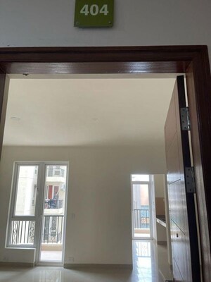 Furnished Amenities in 3.5 BHK Apartment at Emaar Emerald Estate, Sector 65 – for Sale