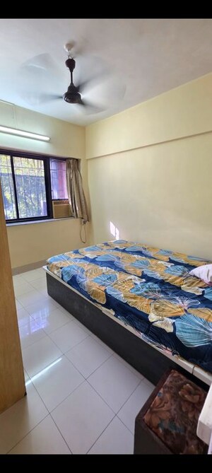 Bedroom in 2 BHK Apartment at Chembur – for Rent