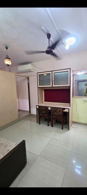 Living Room in 2 BHK Apartment at Chembur – for Rent