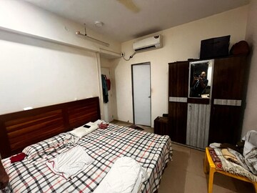 Bedroom in 2 BHK Apartment at Kanakia Silicon Valley, Powai – for Rent