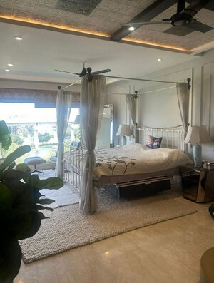 Living Room in 1.5 BHK Apartment at Dlf Cyber City, Sector 24 – for Rent