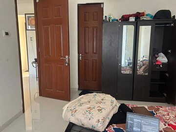 Bedroom in 2 BHK Apartment at Chembur – for Rent