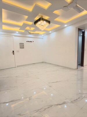 Room in 2 BHK Apartment at Dlf Cyber City, Sector 24 – for Rent