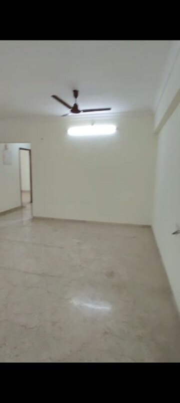 Room in 2 BHK Apartment at MM Spectra, Chembur – for Rent