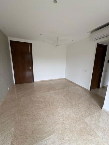 Room in 2 BHK Apartment at Hiranandani Highland, Powai – for Rent