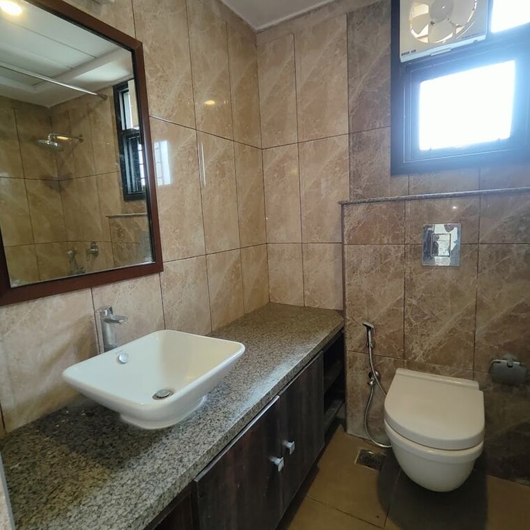 Attached Bathroom, prestige-silver-oak-apartment 3 Bedroom 2411 Sq.Ft. Apartment In Whitefield Bangalore 9787504