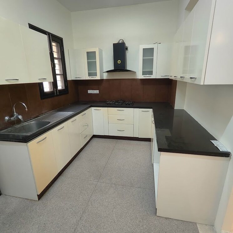 Kitchen, prestige-silver-oak-apartment 3 Bedroom 2411 Sq.Ft. Apartment In Whitefield Bangalore 9787504