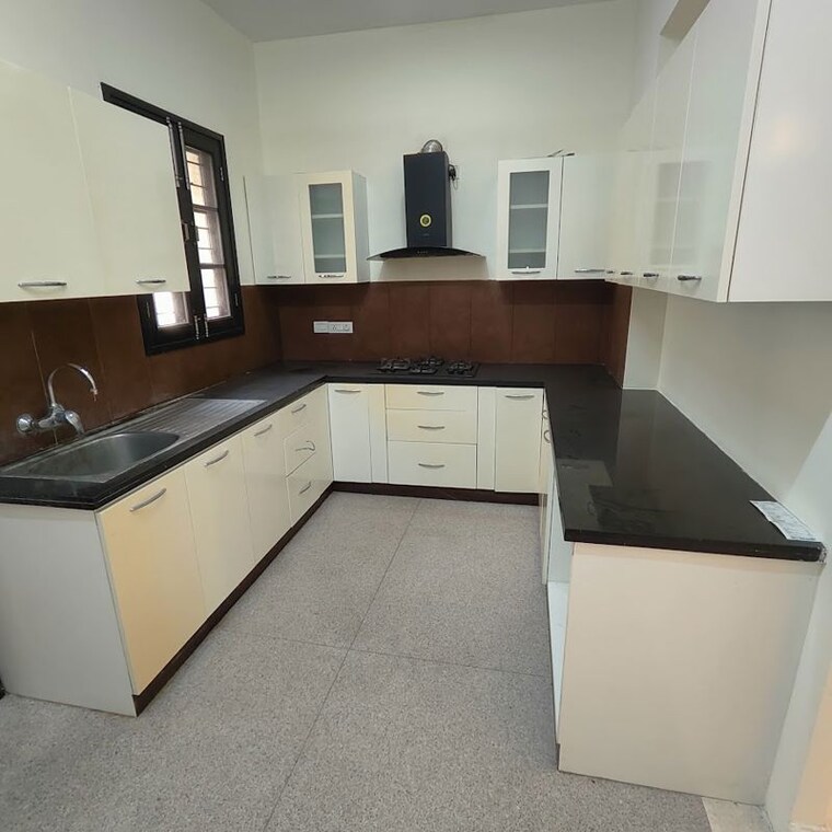 Kitchen, prestige-silver-oak-apartment 3 Bedroom 2411 Sq.Ft. Apartment In Whitefield Bangalore 9787504