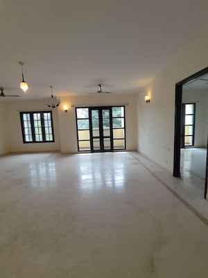 Room in 3 BHK Apartment at Prestige Silver Oak Apartment, Whitefield – for Sale
