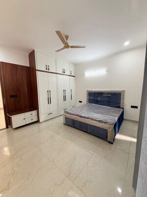 Bedroom in 3 BHK Apartment at Dlf Cyber City, Sector 24 – for Rent