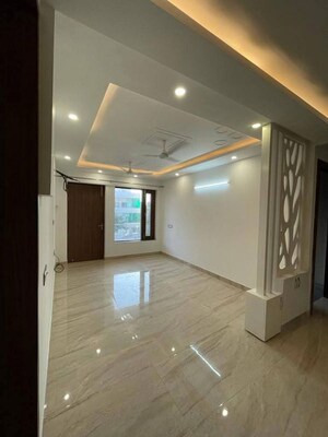 Room in 4 BHK Apartment at Dlf Cyber City, Sector 24 – for Rent