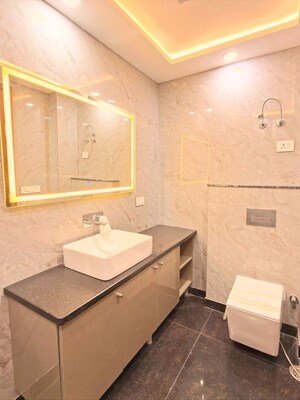 Master Bedroom in Studio Apartment at DLF Cyber Park, Sector 20 – for Rent