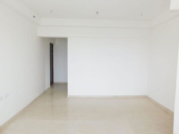 Room in 2 BHK Apartment at Shapoorji Pallonji Vicinia, Powai – for Rent