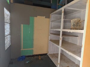  Showroom For Rent in Andheri West