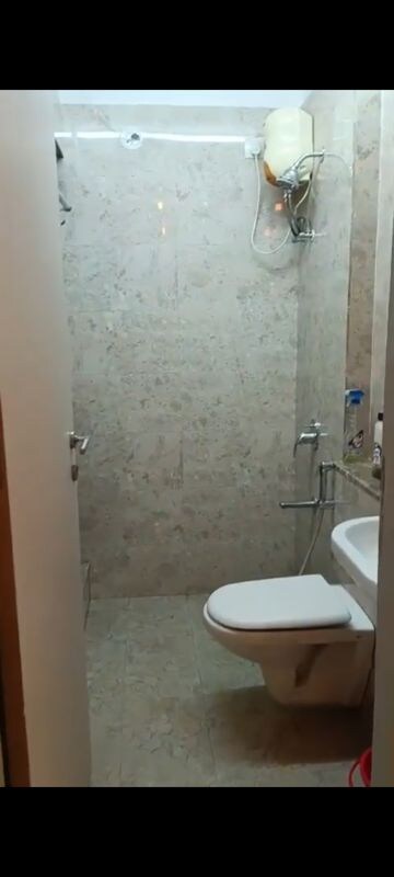 Bathroom in 1 BHK Apartment at Sheth Vasant Oasis, Andheri East – for Rent