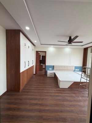 Room in 3.5 BHK Apartment at Valmark Apas, Hulimavu – for Rent