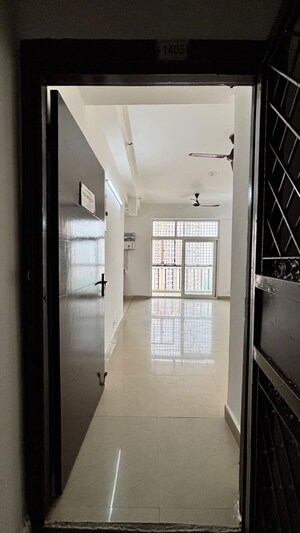 Bathroom in 2 BHK Apartment at Amrapali Zodiac, Sector 120 – for Sale