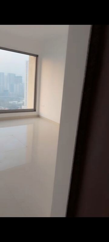 Room in 3 BHK Apartment at Sunteck Avenue 2, Goregaon West – for Rent