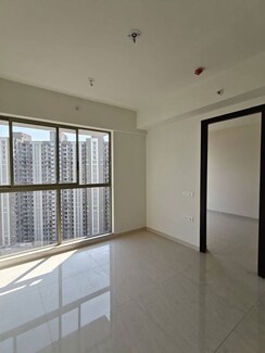 1 BHK Apartment For Rent in Lodha Crown Kolshet