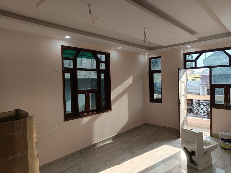 Room, west patel nagar 3 Bedroom 1250 Sq.Ft. Builder Floor In West Patel Nagar Delhi 9787636