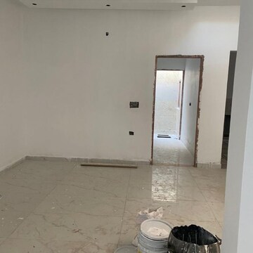 Room in 3 BHK Independent House at Modipuram – for Sale