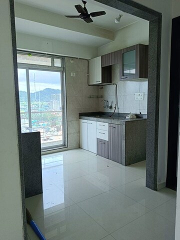 Room in 3 BHK Apartment at Juhu Abhishek Chs Ltd, Andheri West – for Rent