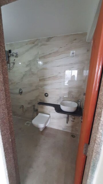 Master Bedroom in 2 BHK Apartment at New Mhada Colony Powai, Powai – for Rent