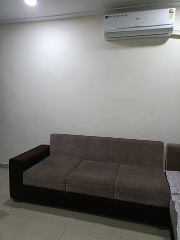 Bedroom in 2.5 BHK Apartment at Gaur City 5th Avenue, Gaur City 1 – for Rent