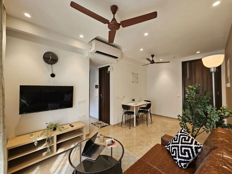 Team Area, hiranandani-highland 1 Bedroom 377 Sq.Ft. Apartment In Powai Mumbai 9787702